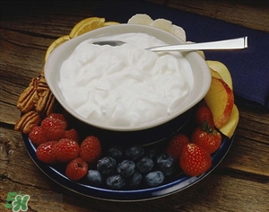 老酸奶和酸奶的區(qū)別 老酸奶和酸奶哪個(gè)好 老酸奶和酸奶的區(qū)別 老酸奶和酸奶哪個(gè)好