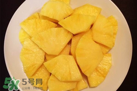 菠蘿要用鹽水泡多久？菠蘿用鹽水泡多長時間？