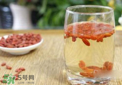 枸杞子泡水隔夜能喝嗎？枸杞子泡水隔夜喝的壞處