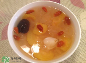 枇杷可以煮水喝嗎？枇杷煮水的功效與作用