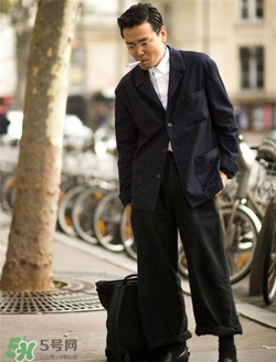 條紋西裝怎么搭配？條紋西服怎么搭配好看？