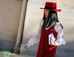 紅色衣服怎么搭配？紅色衣服怎么搭配好看？