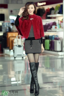 紅色衣服配什么顏色鞋子？紅色衣服配什么鞋子好看？