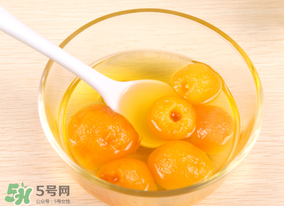 枇杷和蜂蜜能一起吃嗎？枇杷放蜂蜜好嗎？