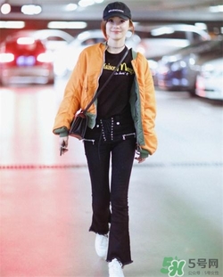橙色衣服搭配什么顏色褲子？橙色衣服配什么褲子好看？