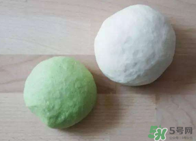 菠菜汁和面怎么取汁？菠菜汁和面的做法