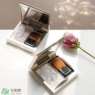 cpb和后哪個(gè)好用？cpb和whoo后哪個(gè)檔次高？