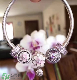 潘多拉2017新品桃花系列在哪里買？pandora桃花系列國內(nèi)有賣嗎？