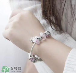 潘多拉2017新品桃花系列在哪里買？pandora桃花系列國內(nèi)有賣嗎？