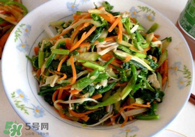 薺菜和金針菇能一起吃嗎？薺菜能和金針菇一起炒嗎？