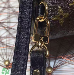 lv雙肩包怎么看真假？lv雙肩包真假辨別