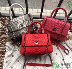 香奈兒蟒蛇皮包包怎么保養(yǎng)？chanel蟒蛇皮包包怎么清洗？