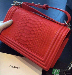 香奈兒蟒蛇皮包包怎么保養(yǎng)？chanel蟒蛇皮包包怎么清洗？