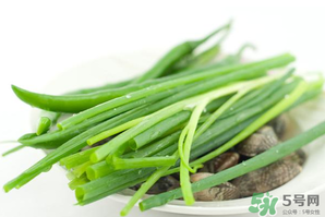 薺菜和蔥能一起吃嗎？薺菜餃子可以放蔥嗎？