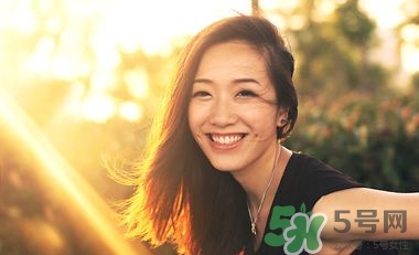女人熬夜怎么保養(yǎng)皮膚？女人熬夜吃什么補(bǔ)品好？