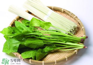 菠菜要焯水嗎？菠菜為什么要焯水？