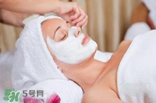 面粉做面膜會堵塞毛孔嗎？面粉怎么做面膜不會堵塞毛孔