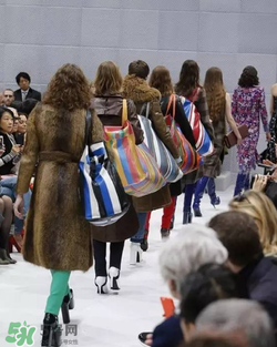 巴黎世家編織袋很貴嗎？balenciaga春運包為什么這么貴？