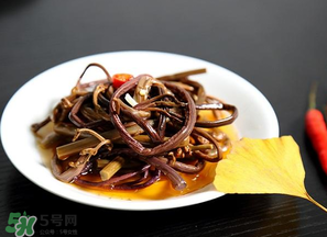 干蕨菜致癌嗎？干蕨菜致癌是真的嗎？