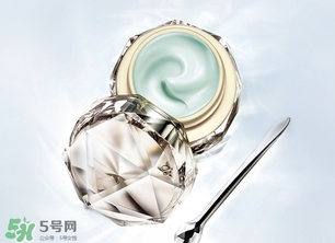 cpb眼霜適合什么年齡？cpb眼霜適合什么膚質(zhì)？
