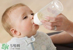 剛出生嬰兒面黃怎么辦？寶寶的臉黃怎么辦