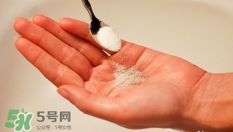 切辣椒后手很辣怎么辦？切辣椒后手很辣多久能好