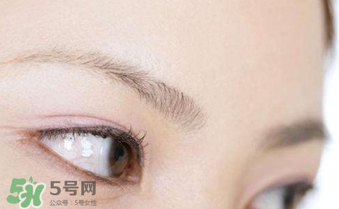 眼睛抽搐是什么引起的？眼睛抽搐怎么回事