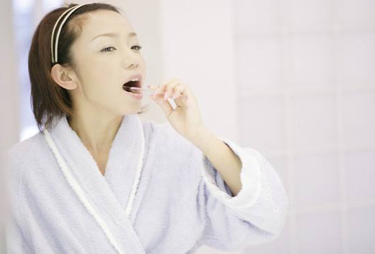 刷牙的時(shí)候惡心干嘔是怎么回事？刷牙時(shí)惡心干嘔是怎么回事