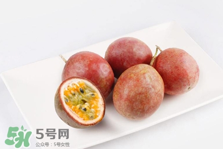 青的百香果可以悶熟嗎？百香果青的能吃嗎？
