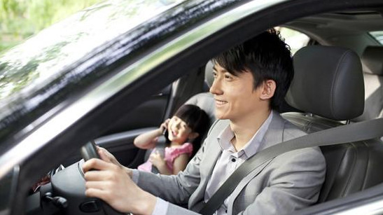 坐車暈車的人開車會暈嗎？暈車的人開車會不會暈車