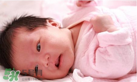 嬰兒濕疹是什么引起的？嬰兒濕疹是什么原因