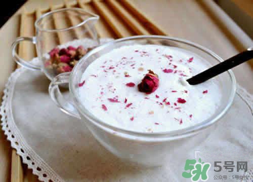 玫瑰水可以做面膜嗎？玫瑰水怎么做面膜？