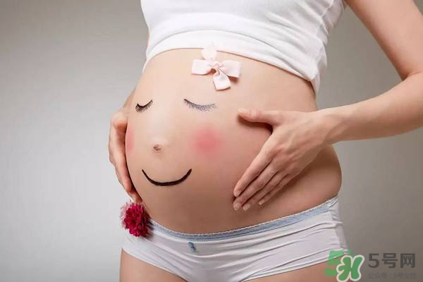 妊娠線看可以看胎兒性別嗎？妊娠線看可以男女嗎？