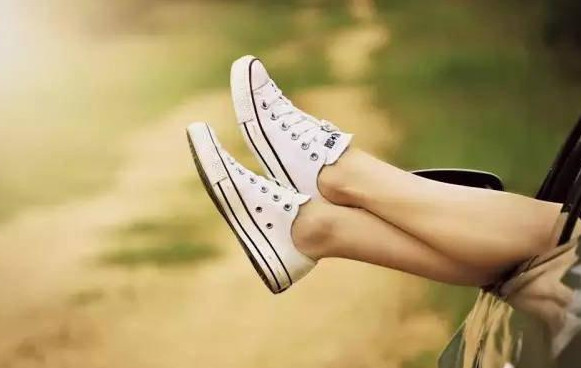 小腿突然抽筋怎么辦？睡覺時小腿突然抽筋