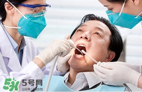 牙周炎怎么得的？牙周炎怎么引起的