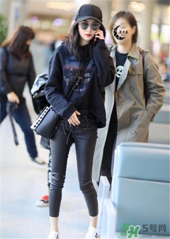 miumiu水桶包怎么搭配？miumiu水桶包怎么搭配好看？