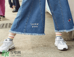 牛仔闊腿褲搭配什么鞋子？闊腿牛仔褲搭配什么鞋子好看？
