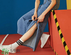 牛仔闊腿褲搭配什么鞋子？闊腿牛仔褲搭配什么鞋子好看？