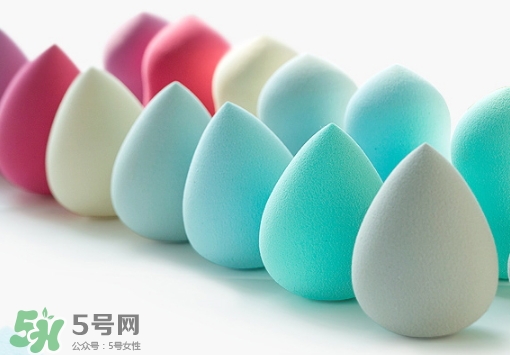 美妝蛋可以干用嗎？美妝蛋使用前要打濕嗎？