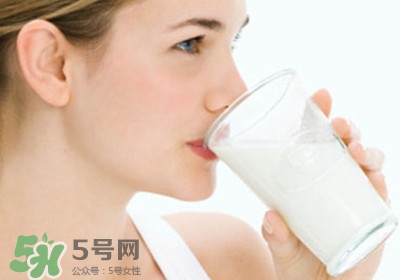 吃菠蘿舌頭麻怎么回事？吃菠蘿舌頭麻是過(guò)敏嗎