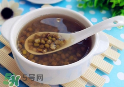 吃菠蘿舌頭麻怎么回事？吃菠蘿舌頭麻是過(guò)敏嗎