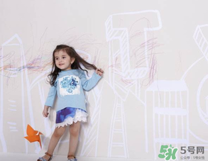 寶寶四月份穿什么衣服？四月份怎么給寶寶穿衣服？