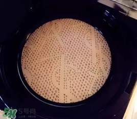 ysl蕾絲氣墊粉餅怎么用？ysl超模蕾絲氣墊粉餅使用方法