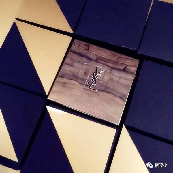 ysl蕾絲氣墊粉餅怎么樣？ysl蕾絲氣墊粉餅好用嗎？