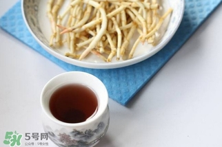 吃魚(yú)腥草可以喝酒嗎？吃魚(yú)腥草能喝酒嗎