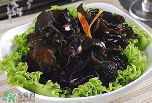 木耳和香椿能一起吃嗎？香椿能和木耳一起吃嗎？