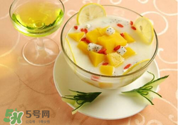 香椿和酸奶能一起吃嗎？香椿能和酸奶一起吃嗎？