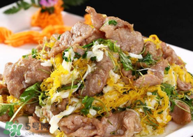 香椿和羊肉能一起吃嗎？香椿和羊肉一起吃了會(huì)怎樣？