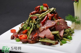 香椿和雞肉可同吃嗎？香椿和雞肉能一起吃嗎？