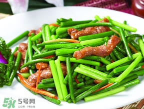 蒜苔不能和什么一起吃？蒜薹不能和什么一起吃？